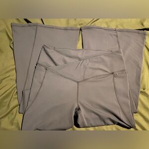 Fabletics Crossover Flares